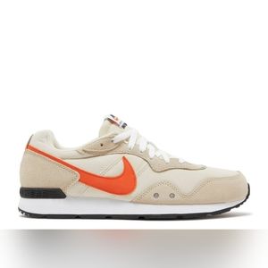 Nike VENTURE RUNNER 'RATTAN ORANGE'